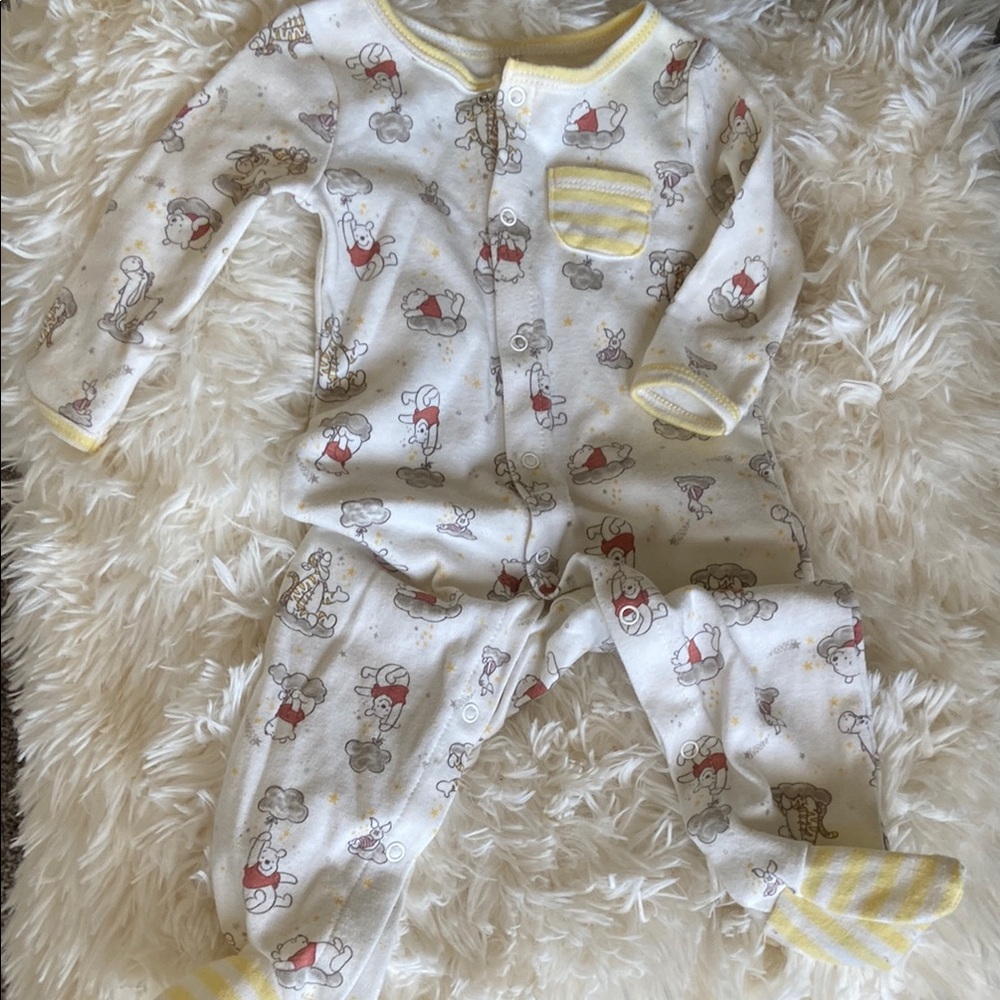 Disney Baby Pajamas Onesie Winnie Pooh 3/6 Months Cream Yellow Unisex Boy Girl